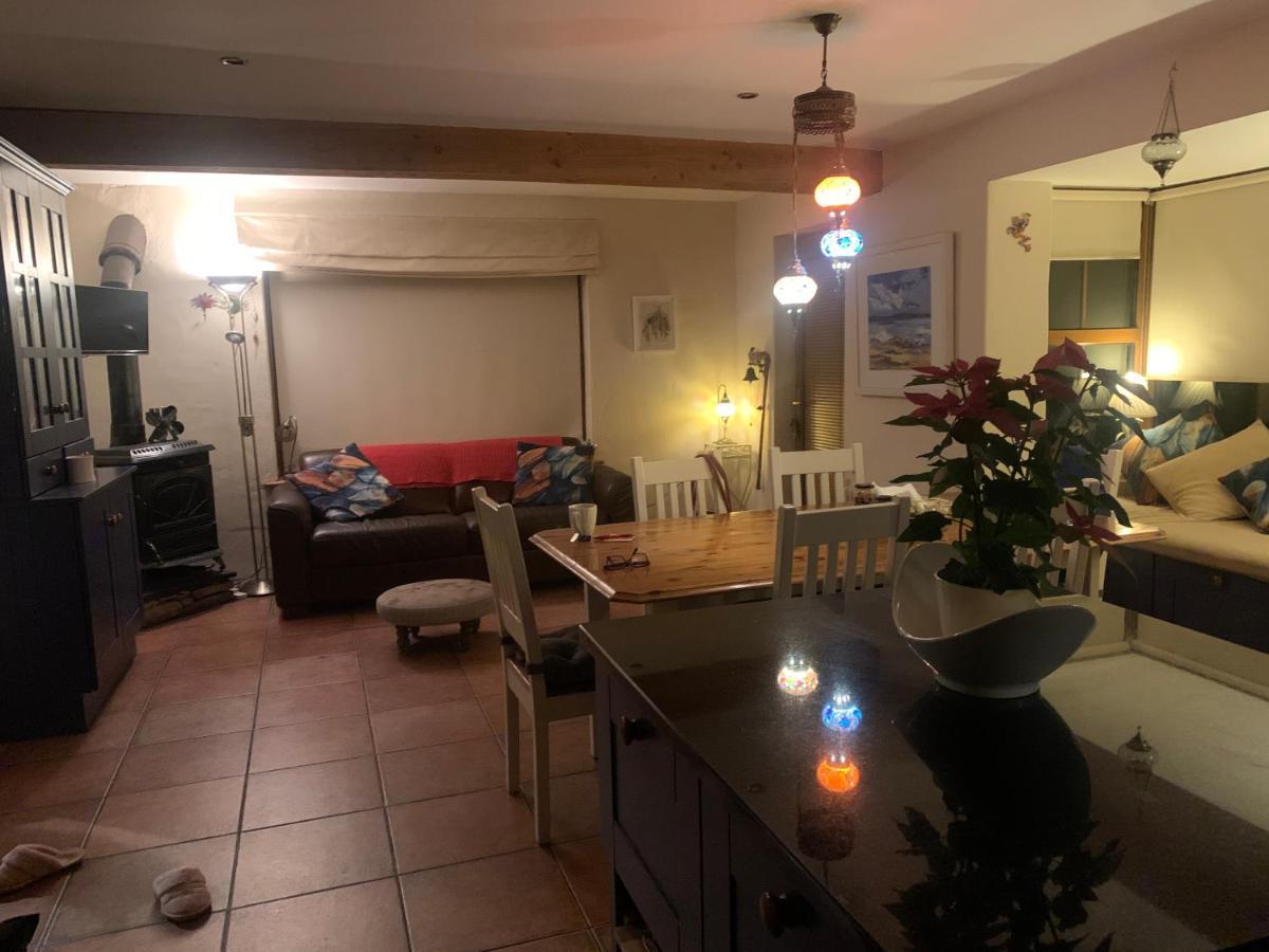Bedroom With Private Bathroom And Stunning Views In Beautiful Home Letterkenny Extérieur photo