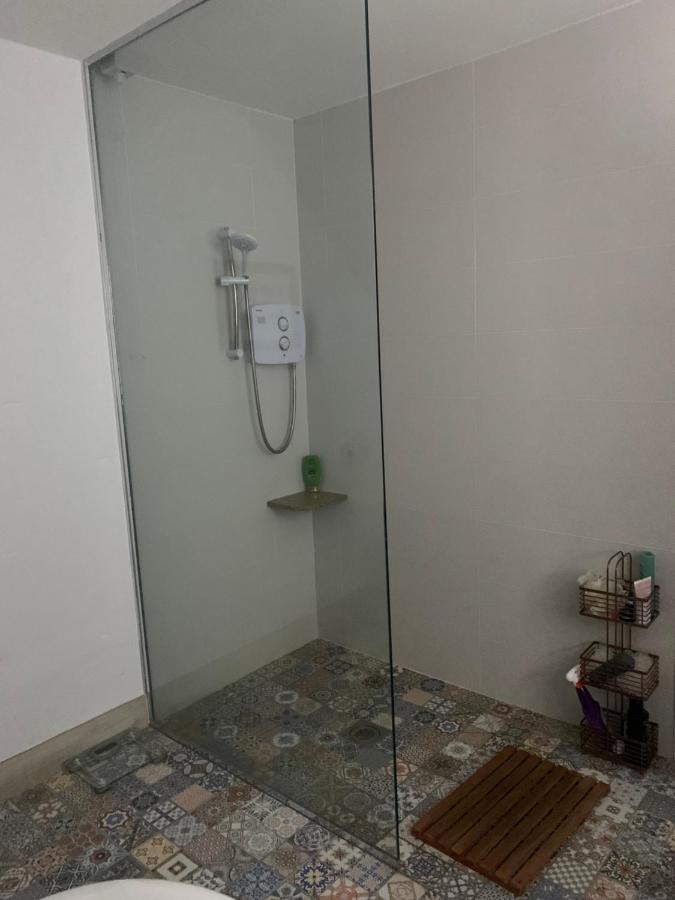 Bedroom With Private Bathroom And Stunning Views In Beautiful Home Letterkenny Extérieur photo